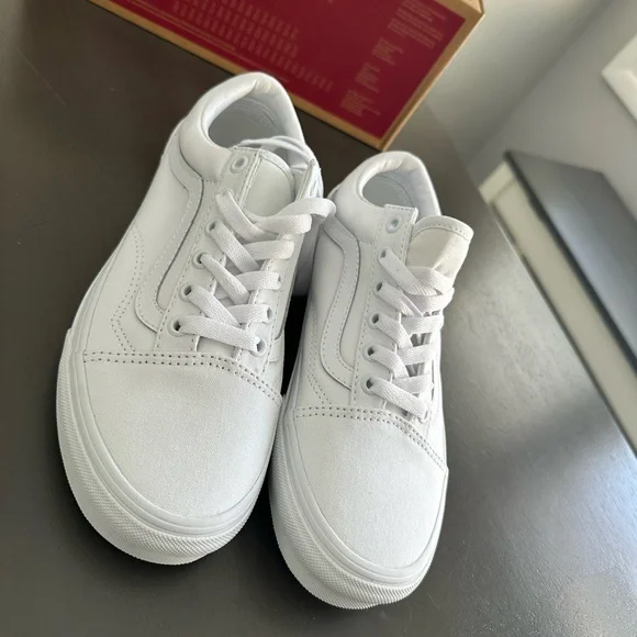 NEW Vans | Wide old skool white vans - Picture 9 of 9